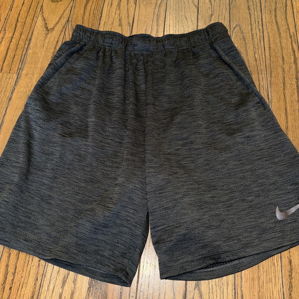 Nike Dri-FIT Men's M Athletic Training Shorts Dark Gray Heathered Athletic 9"